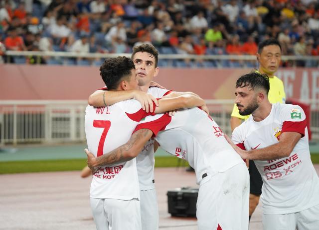 AG百家乐平台-【中超】武磊头球制胜 海港1比0客胜泰山豪取15连胜